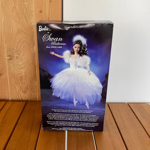 2001 Barbie Collector's Edition Swan Ballerina from Swan Lake - Picture 6 of 10